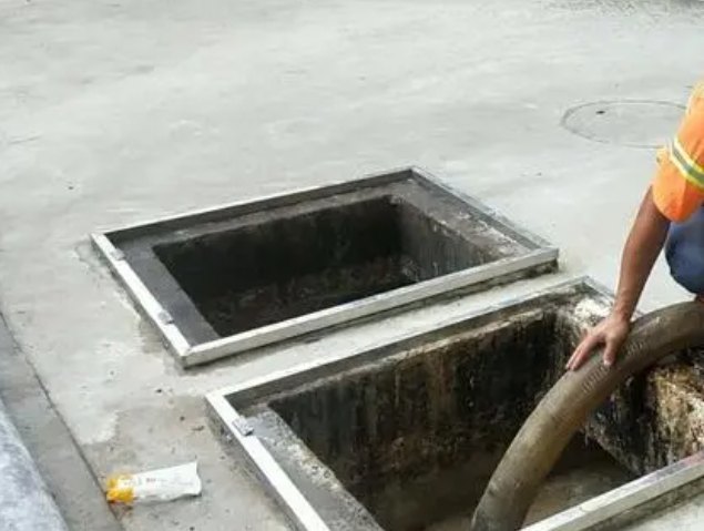 景谷化粪池清理
